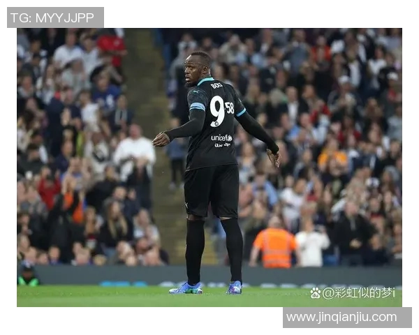 跟腱短的足球明星如何克服身体限制成就辉煌职业生涯