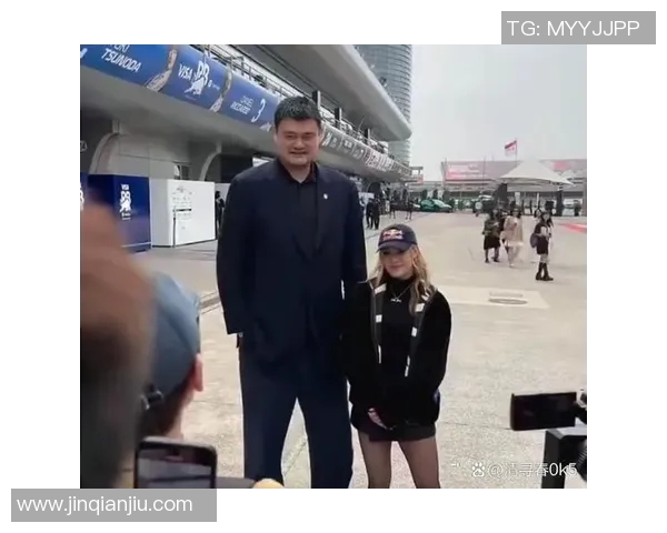 篮球界的巨人之争谁才是真正的最高明星与传奇球员